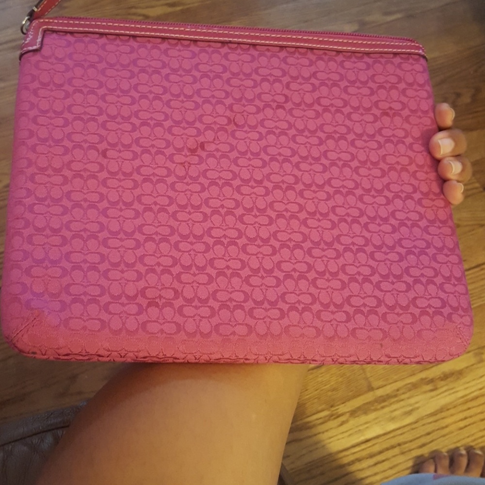 Pink Coach Tablet Protection Sleeve - Picture 2 of 2
